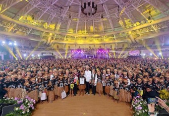 Presiden RI Joko Widodo menghadiri Puncak Peringatan Hari Anak Nasional Tahun 2024 yang digelar di Istora Papua Bangkit, Kabupaten Jayapura, Provinsi Papua, Selasa (23/07/2024)