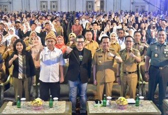 Pj Gubernur Sumsel Agus Fatoni dalam kegiatan ‘Demi Indonesia Cerdas Memilih di Kota Palembang’ di The Sultan Convention Center, Palembang, Sumatera Selatan, Senin (22/1/2024).