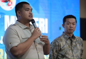 Menpora RI Dito Ariotedjo dalam rapat tingkat menteri koordinasi pusat terpadu terkait Peraturan Presiden (Perpres) Nomor 86 Tahun 2021 tentang DBON, Rabu (4/12)