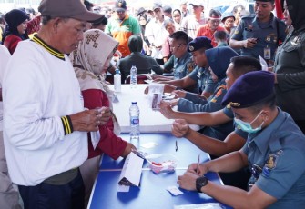 Antusias Masyarakat Ikuti Donor Darah dan Layanan Kesehatan Gratis di Monas
