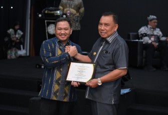 Kepala BPI Ivanovich Agusta saat membuka Seminar Nasional Inovasi dan Teknologi untuk Pembangunan Desa Berkelanjutan di Ballroom Bank NTB Syariah Mataram, Selasa (16/7/2024)