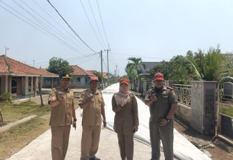 Masyarakat Kecamatan Pasekan Desa Pagirikan Merasa Senang Atas Perbaikan Jalan Dicor
