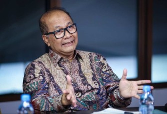 SesKemenKopUKM, Arif Rahman Hakim, saat berdialog dengan jajaran pengurus KPSBU di Kantor KPSBU Lembang, Kabupaten Bandung Barat, Selasa (23/1).