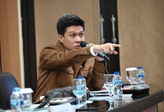 Anggota Komisi II DPR RI Ahmad Wazir Noviadi, saat mengikuti kunjungan kerja reses Tim Komisi II DPR RI di Palembang, Sumatera Selatan