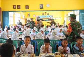 Program Dapur Masuk Sekolah di SDN 23 Bengkulu Selatan yang berada di Desa Lubuk Sirih Ilir, Kecamatan Manna, Kabupaten Bengkulu Selatan, Jum’at (19/1/2024).