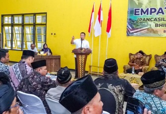 Bamsoet dalam Sosialisasi Empat Pilar MPR RI hari ke-5 kunjungannya ke Dapil-7 Jawa Tengah bersama LDII Jawa Tengah serta DPD dan DPC LDII Kabupaten Banjarnegara, di Banjarnegara, Senin (22/1/24).
