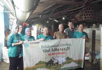 RS Mitra Bangsa Pati salurkan 1600 bungkus daging kurban