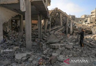 beberapa bangunan tersisa puing-puing akibat penyerangan israel di rafah. (Foto:Antara)