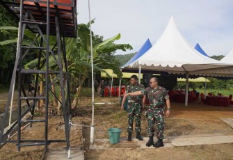 Danrem 143/HO saat Tinjau Titik Air  di desa. Tanea Kec. Konda Kab. Konawe Selatan Prov. Sultra.