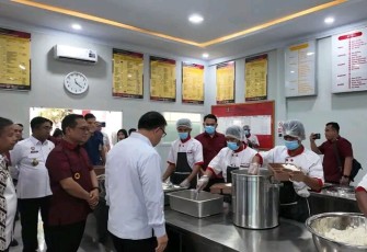 Dirjenpas Kunjungi Lapas I Medan Lihat Langsung Dapur Sehat Didampingi Kalapas.