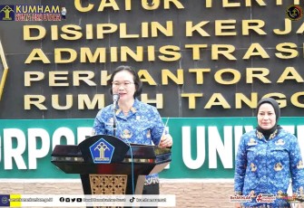 Hotmonaria Damanik Jadi Pembina Upacara Peringatan Hari Ibu di Kanwil Kemenkumham Sumut