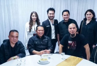 Bamsoet bersama pemilik Phantom Rudy Salim di Kebumen, Minggu (21/1)