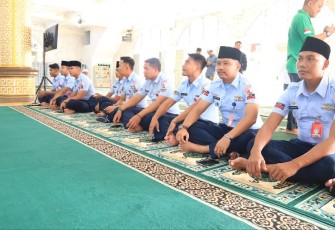 Personel Lanud Sam Ratulangi dalam peringati Isra Mi'raj, Kamis (8/2)
