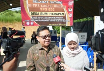 Sekretaris Otorita Ibu Kota Nusantara (IKN) Achmad Jaka Santos Adiwijaya telah tercatat sebagai penduduk Kecamatan Sepaku, wilayah pembangunan IKN, Rabu (14/2)
