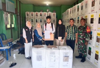 Pengawalan logistik Pemilu di wilayah Koramil 08/Sungai Pandan, Jum'at (16/2)