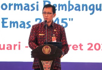 Dirjen Bangda Kemendagri Restuardy Daud 