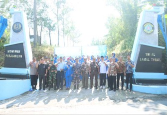 Gapura Monumen Perjuangan TNI AL Wana Samudera Kalibakung