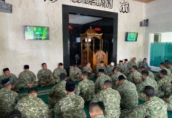 Doa bersama prajurit Menarmed 2 Kostrad, Selasa (5/3)