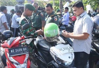 Pemeriksaan kelengkapan surat kendaraan personel Korem 081/DSJ, Rabu (3/4)
