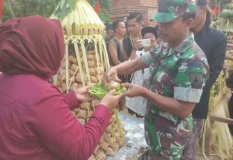 Festival Arak Tumpeng Ketupat
