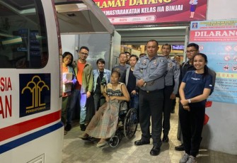 Dewi warga binaan Lapas Binjai mendapatkan bantuan pelayanan melahirkan, Rabu (17/4)