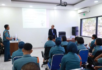 Pelatihan Master of Ceremony Prajurit Koarmada III Sorong