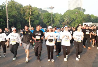 Menteri ATR/BPN Agus Harimurti Yudhoyono berolahraga bersama jajaran di GBK Jakarta, Jum'at (3/5)