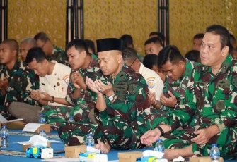 Doa bersama prajurit Koarmada III Sorong