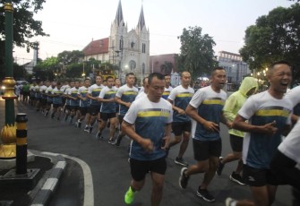 Lari pagi prajurit Menarmed 2 Kostrad 