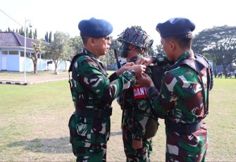 Danlanud Adi Soemarmo Marsma TNI Bambang Juniar Djatmiko saat membuka latganda Setukba TNI AU A-44