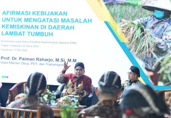 Wamendes PDTT Paiman Raharjo 