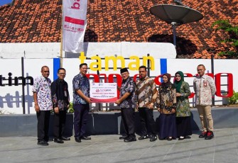 Bank Jatim Berikan Bantuan Pembangunan Taman Praseno 