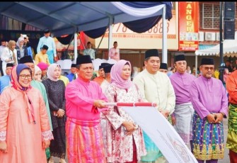 Gubernur Kepri Lepas Puluhan Ribu Peserta Pawai Taaruf MTQH ke X Provinsi Kepri 