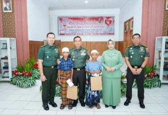 Baksos Kesehatan Khitanan Massal Kodam XV Pattimura 