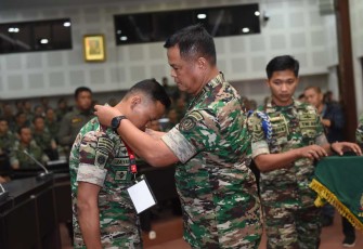 Wakasad saat menutup Pasis Dikreg Seskoad di Bandung 