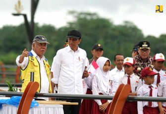 Menteri PUPR Basuki Hadimuljono memaparkan bendungan Sepaku Semoi 
