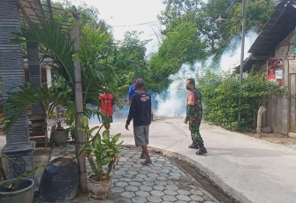 Pendampingan fogging lingkungan desa binaan 