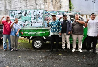 SeskemenkopUKM Arif Rahman Hakim foto bersama 