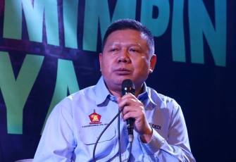 Cak Dedi Ajak Anak Muda Bangun Kota Pahlawan 