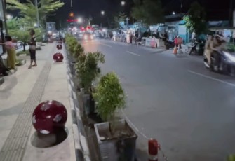 Bupati Indramayu Nina Agustina Tertibkan PKL di Alun-alun Puspawangi Dengan Cara yang Bijak 