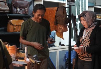 Stand UMKM Produk Kulit RPG Garut 