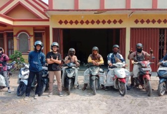 Pengemudi BOTI jasa pengantaran Lazada 