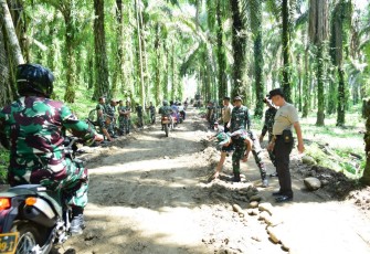 Pawas TMMD ke-121 TA 2024 Kodim 0204/DS Tinjau ke Lokasi Progres Perkerasan Jalan Desa Sumbul.
