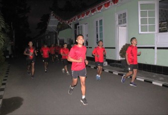 Prajurit Menarmed 2 Kostrad lari pagi 3K