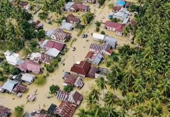Penampakan banjir yang merendam rumah warga di Kabupaten Parigi Moutong pada Selasa (3/9)