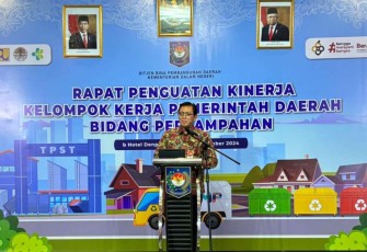 Dirjen Bangda Kemendagri Restuardy Daud 