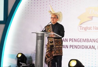Kepala Badan Pengembangan Bahasa Kemendikbudristek E Aminudin Aziz
