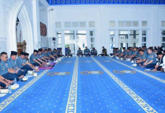 Istiqosah dan doa bersama di masjid Al Muttaqin Koarmada RI