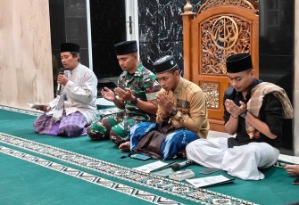 Doa bersama prajurit Menarmed 2 Kostrad 