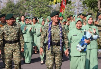 Penyambutan Letkol Arm Dr Erlan Wijatmoko di Yonarmed 12 Kostrad, Jum'at (20/9)